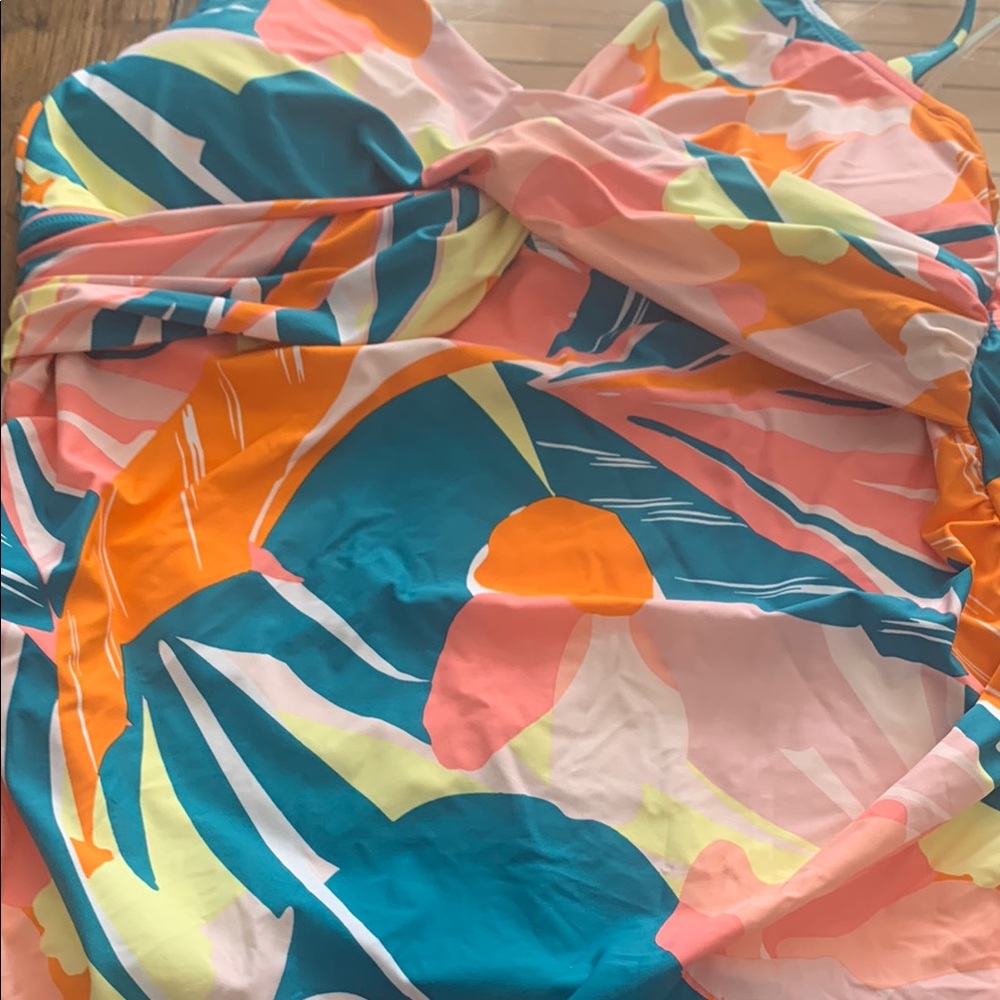 Women’s Jantzen size 14 NWT tankini top